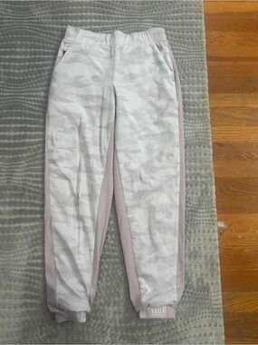 Athleta Light Gray Elastic Waist Pants with Subtle Pink Tone